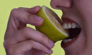 effect of vitamin c on teeth