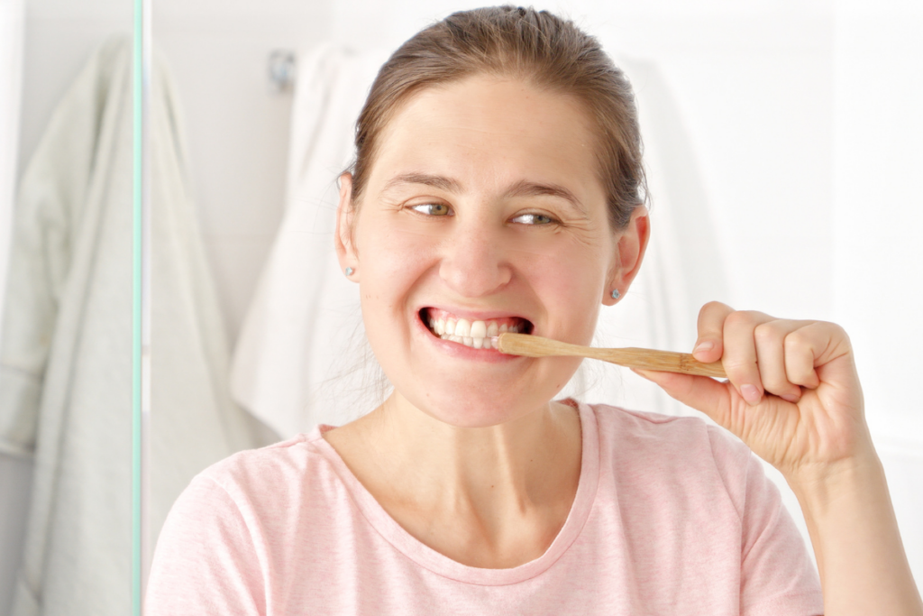 Common Toothbrushing Mistakes That Dentists Notice Immediately